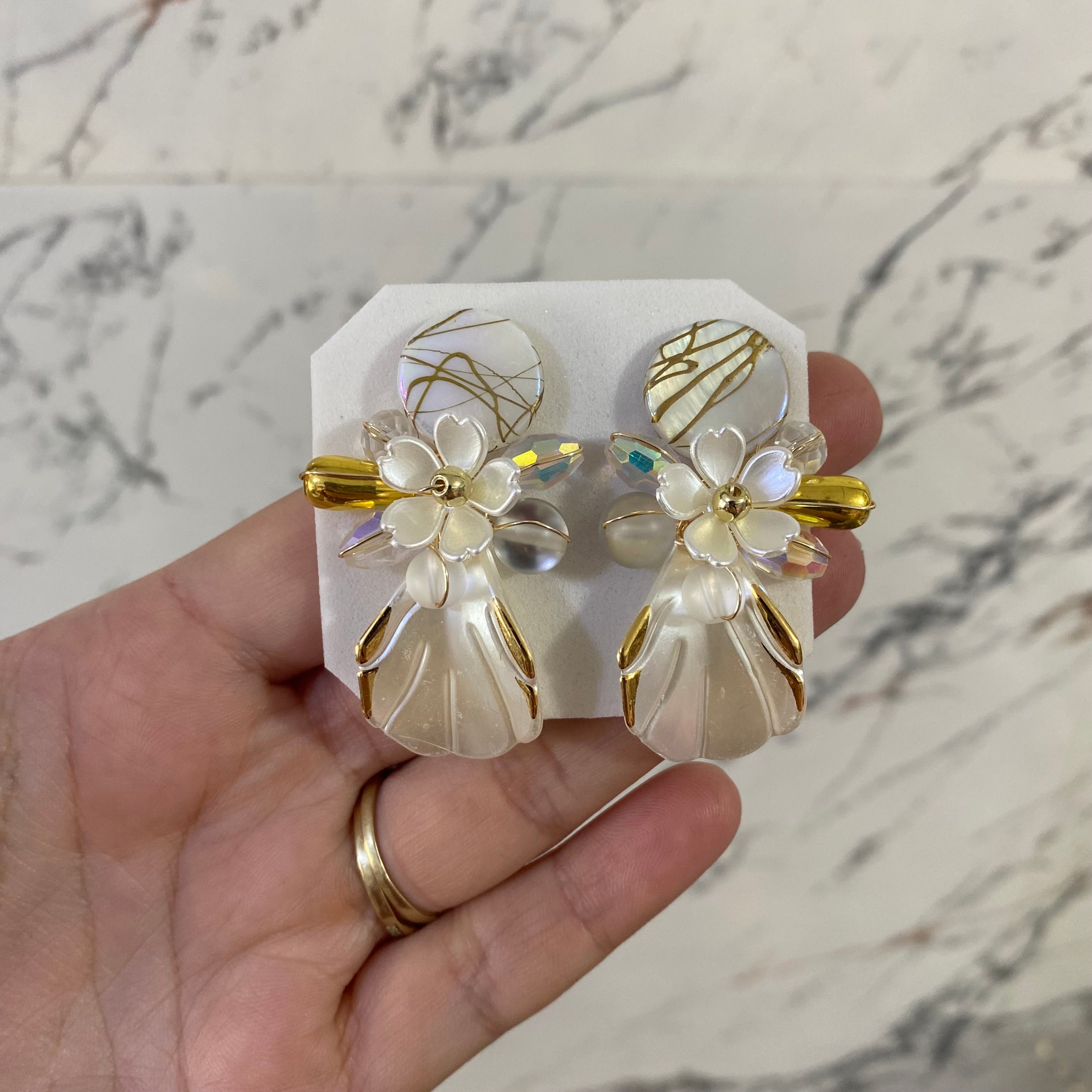 Arete con hoja acrílica