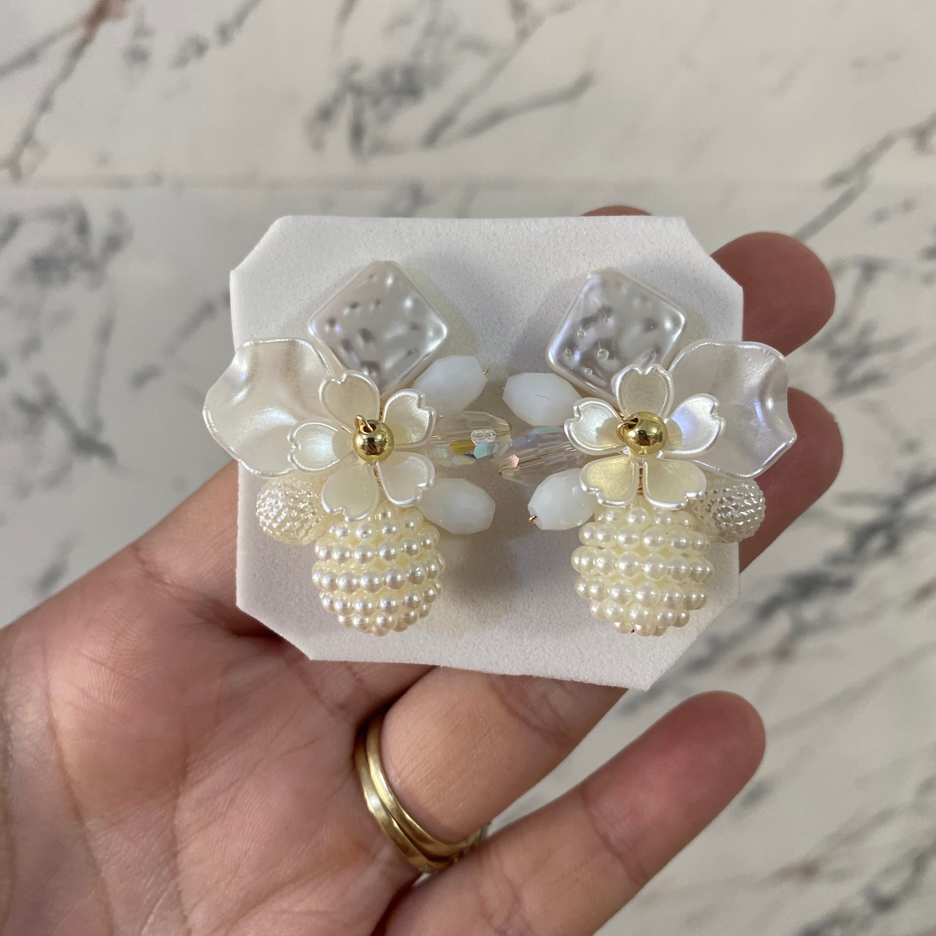 Arete blanco mediano